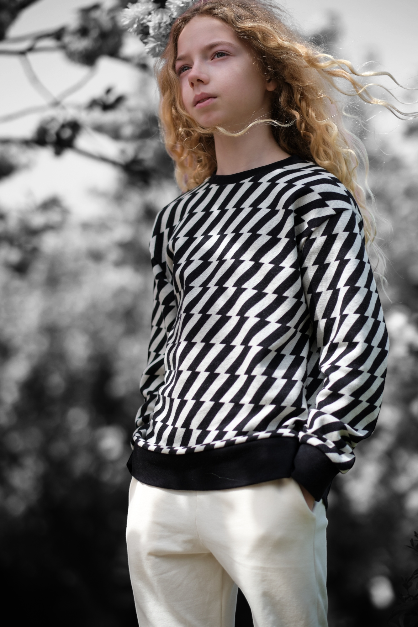 Pullover Black & White Street ZigZag